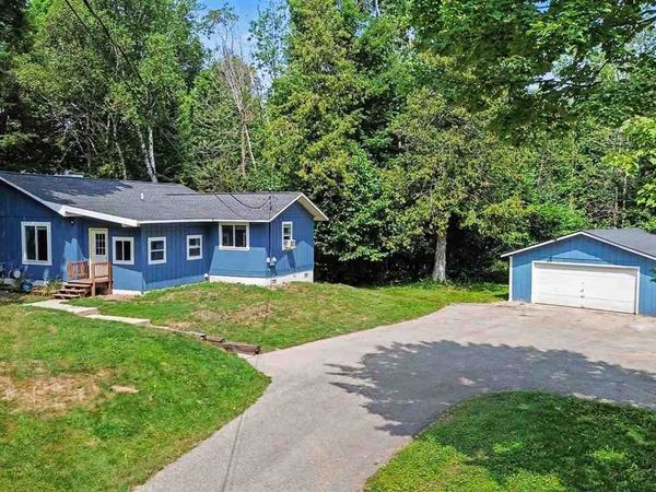 1162 Mountain Road, East Jordan, MI 49727