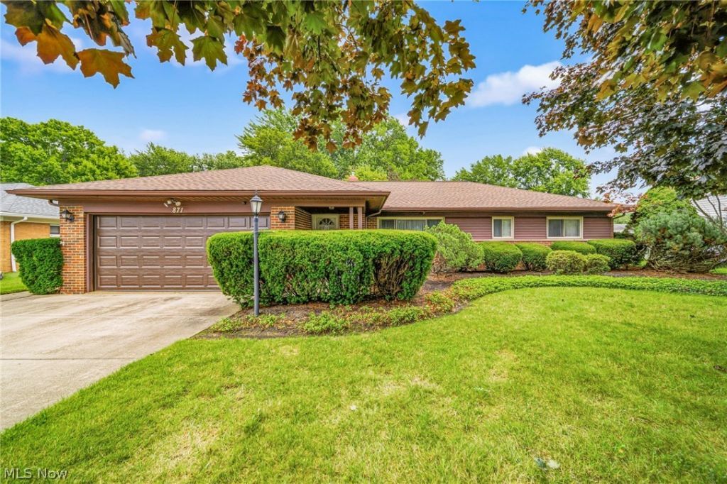 871 Cranbrook Drive, Highland Heights, OH 44143 Main Photo