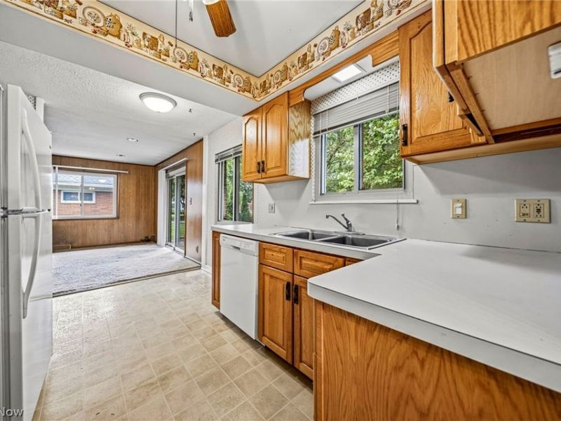 871 Cranbrook Drive, Highland Heights, OH 44143 Photo 2