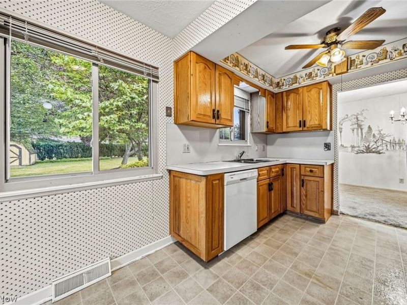 871 Cranbrook Drive, Highland Heights, OH 44143 Photo 4