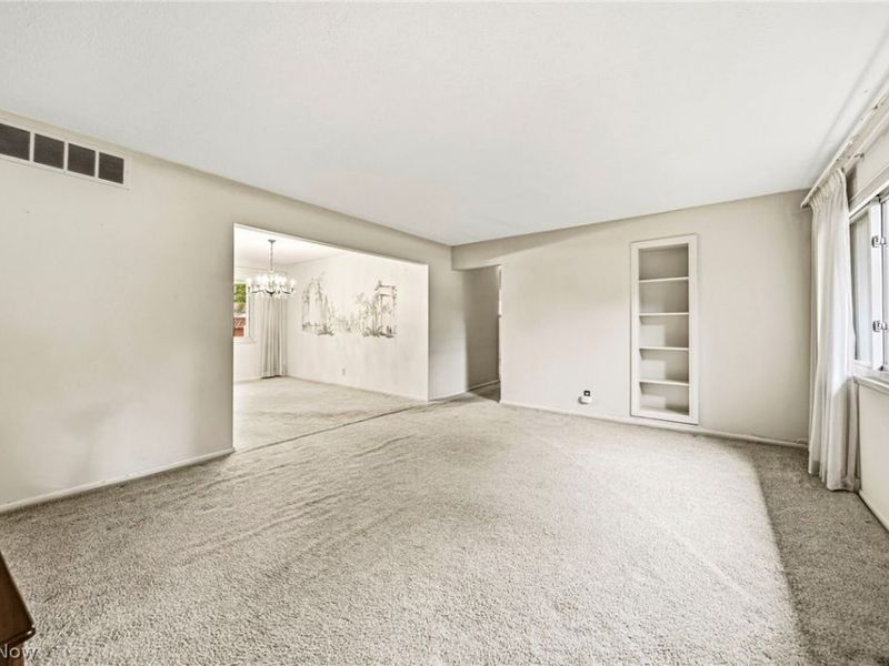 871 Cranbrook Drive, Highland Heights, OH 44143 Photo 9