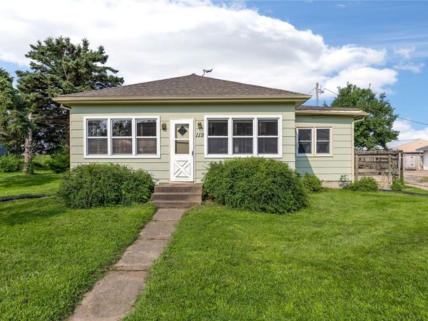 119 5th Street N, Springville, IA 52336