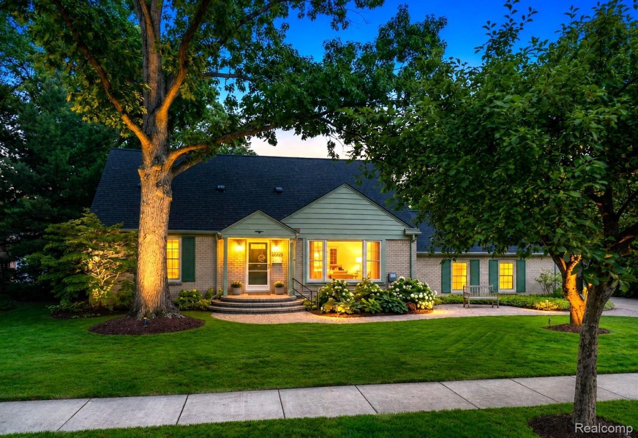 32312 Arlington Drive, Beverly Hills Village, Mi 48025 Main Photo