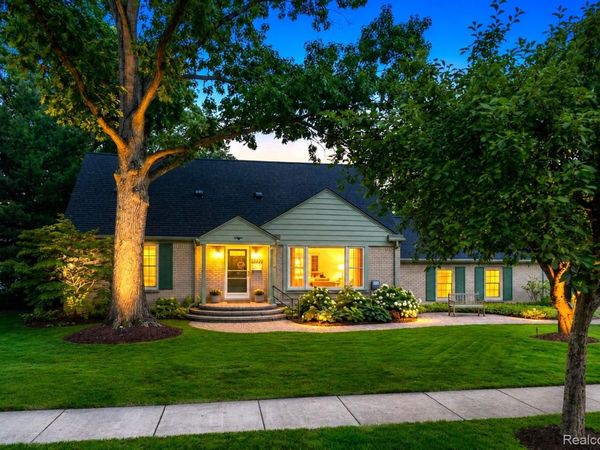 32312 Arlington Drive, Beverly Hills Village, Mi 48025