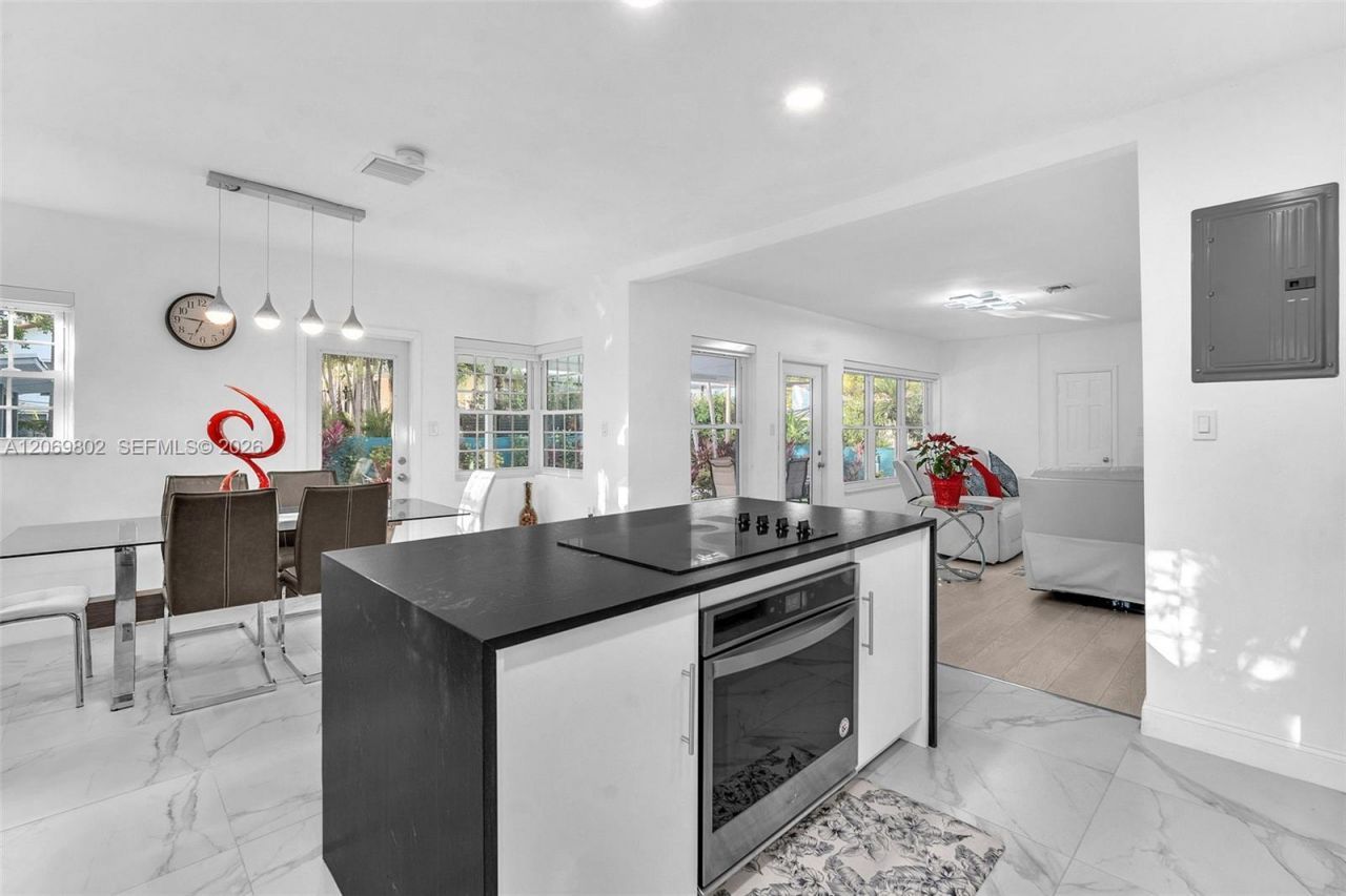 1235 NE 88th St , Miami, FL 33138 Photo