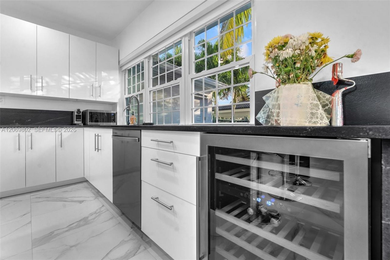 1235 NE 88th St , Miami, FL 33138 Photo