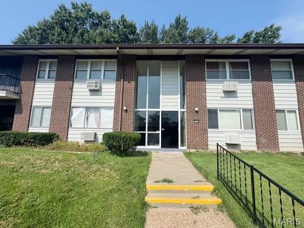 7423 Sieloff Drive , Unit D, Hazelwood, MO 63042