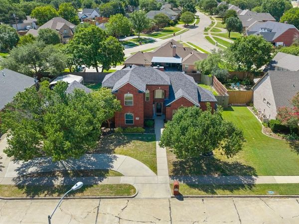 1907 Clearview Drive, Ennis, TX 75119