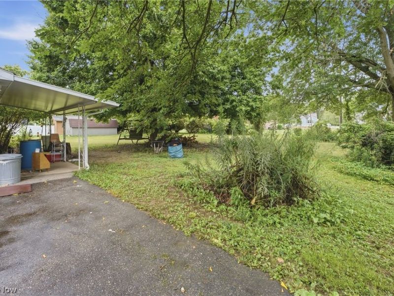 5266 Glenhaven Avenue, Louisville, OH 44641 Photo 10