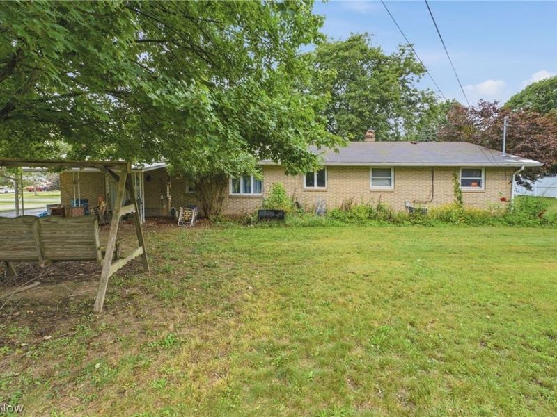 5266 Glenhaven Avenue, Louisville, OH 44641 Photo 11