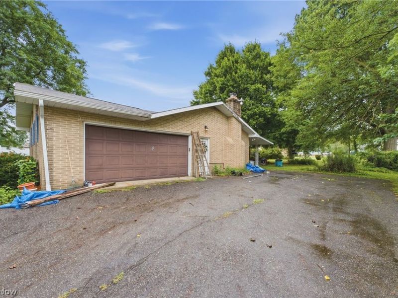 5266 Glenhaven Avenue, Louisville, OH 44641 Photo 9