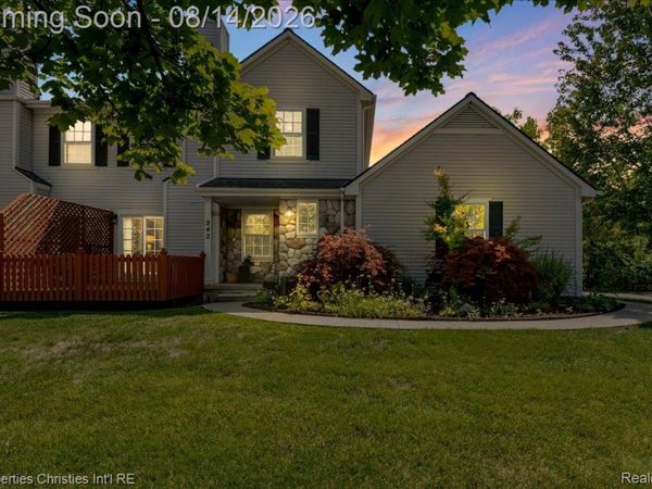 242 Barrington Circle, Orion Township, Mi 48360