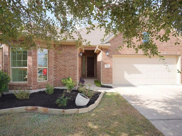 2301 Yaupon Range DR, Leander, TX 78641