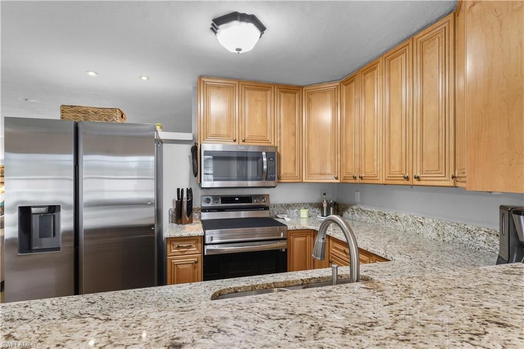 4029 Country Club Blvd, Cape Coral, FL 33904 Photo