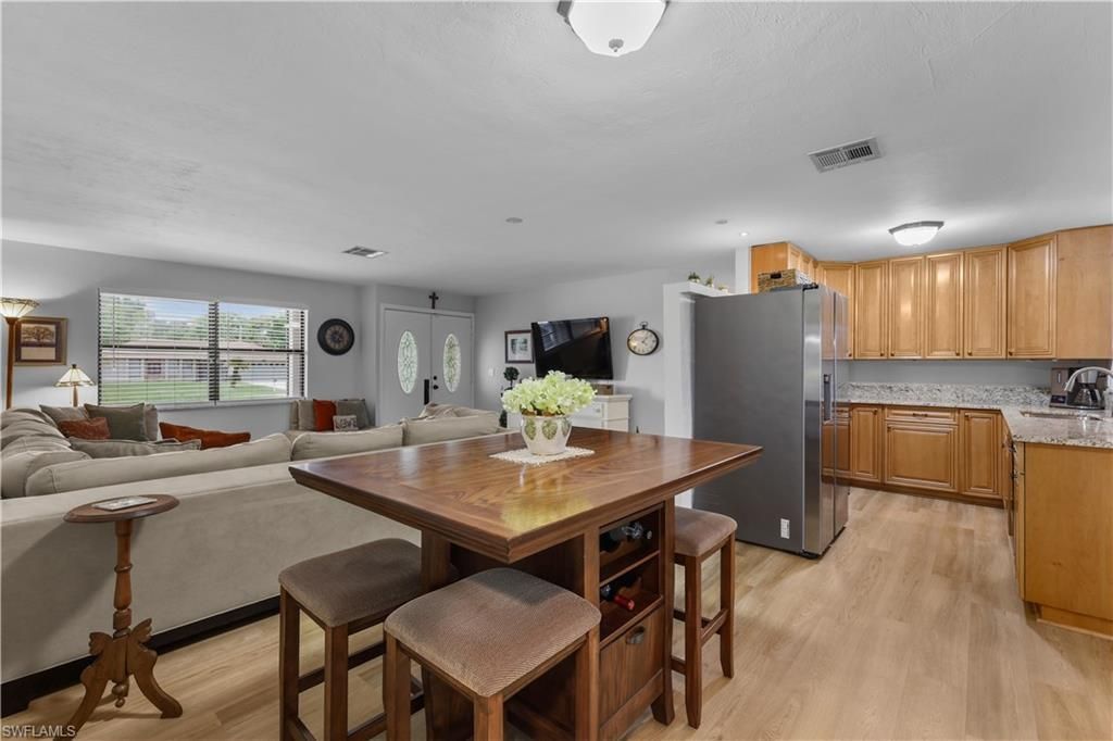 4029 Country Club Blvd, Cape Coral, FL 33904 Photo