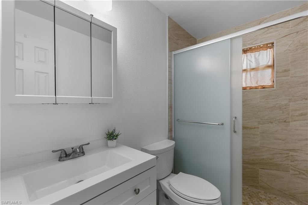 4029 Country Club Blvd, Cape Coral, FL 33904 Photo