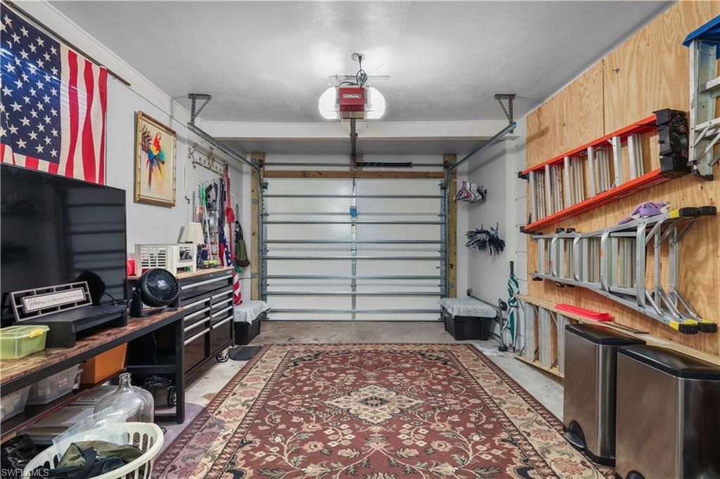 4029 Country Club Blvd, Cape Coral, FL 33904 Photo