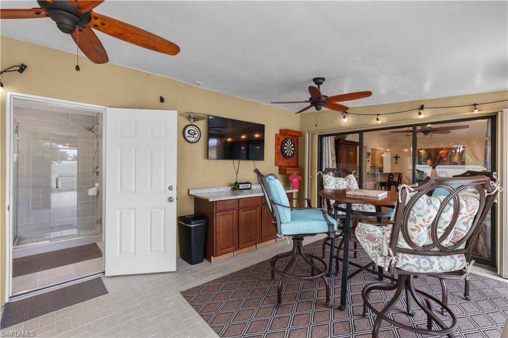 4029 Country Club Blvd, Cape Coral, FL 33904 Photo