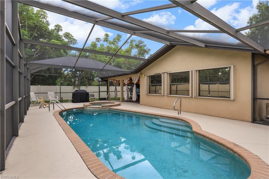 4029 Country Club Blvd, Cape Coral, FL 33904 Photo