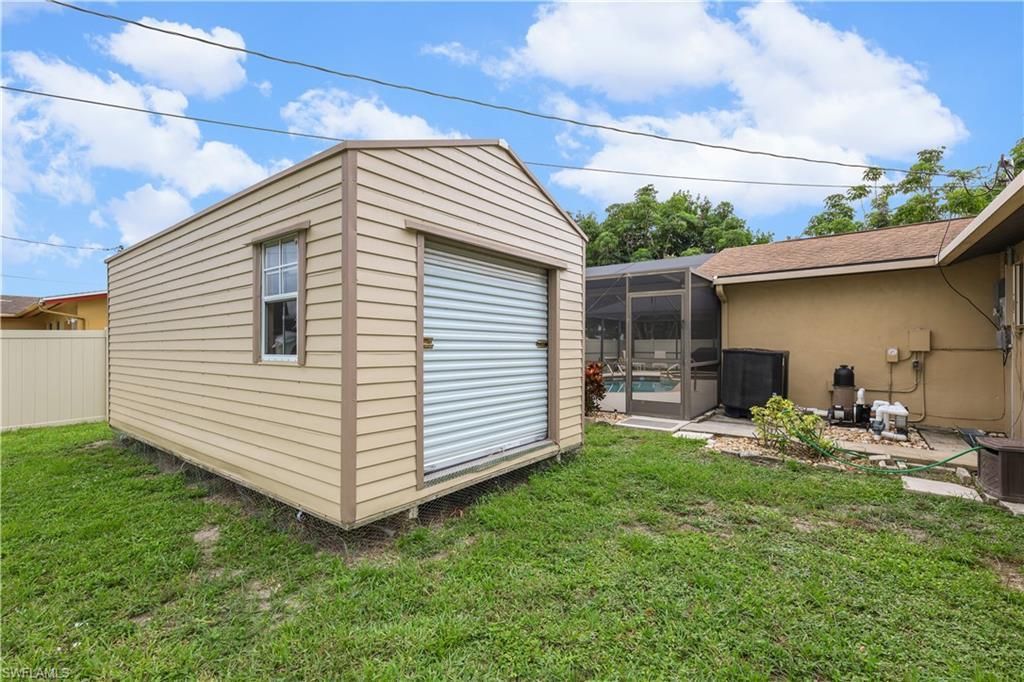 4029 Country Club Blvd, Cape Coral, FL 33904 Photo
