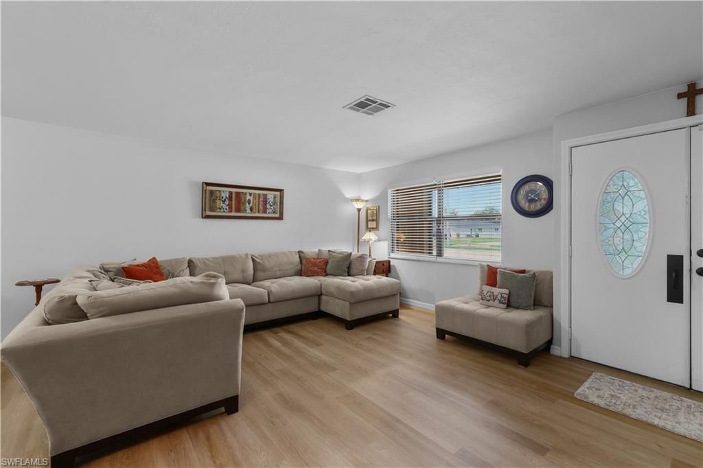 4029 Country Club Blvd, Cape Coral, FL 33904 Photo
