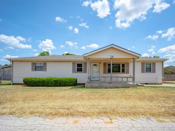 714 N Jefferson Avenue, Blanchard, OK 73010