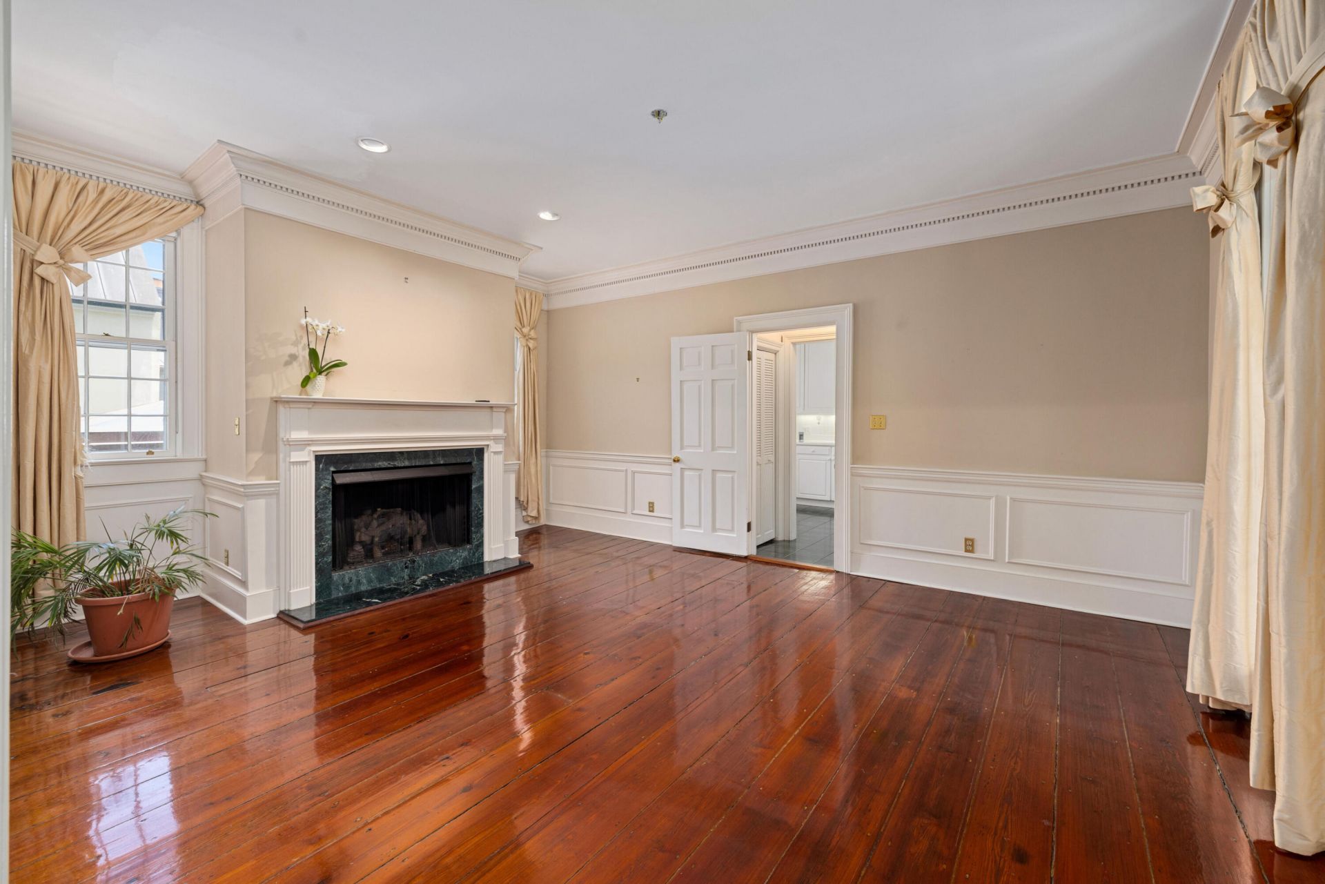 3 Lamboll Street Photo 13
