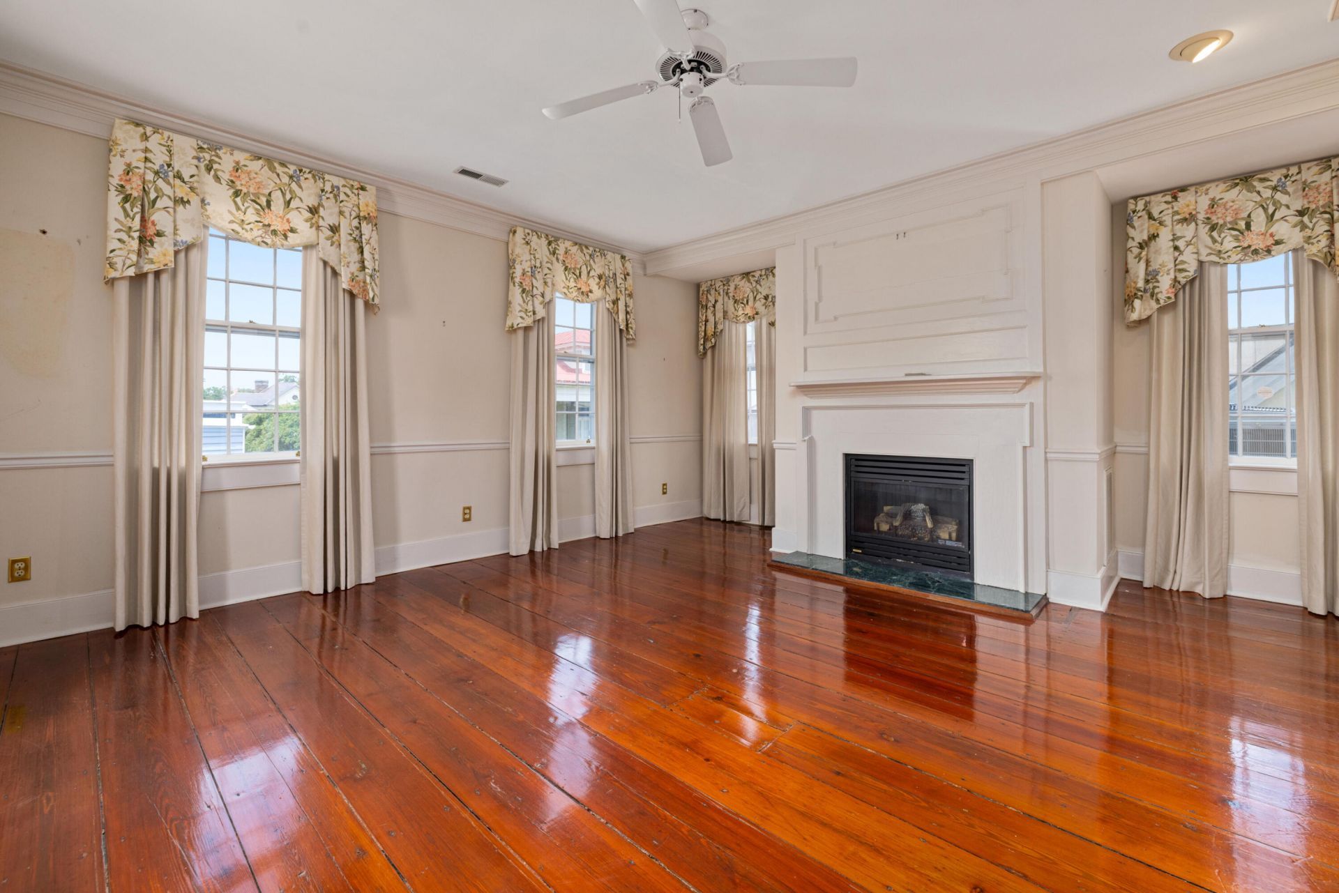 3 Lamboll Street Photo 24