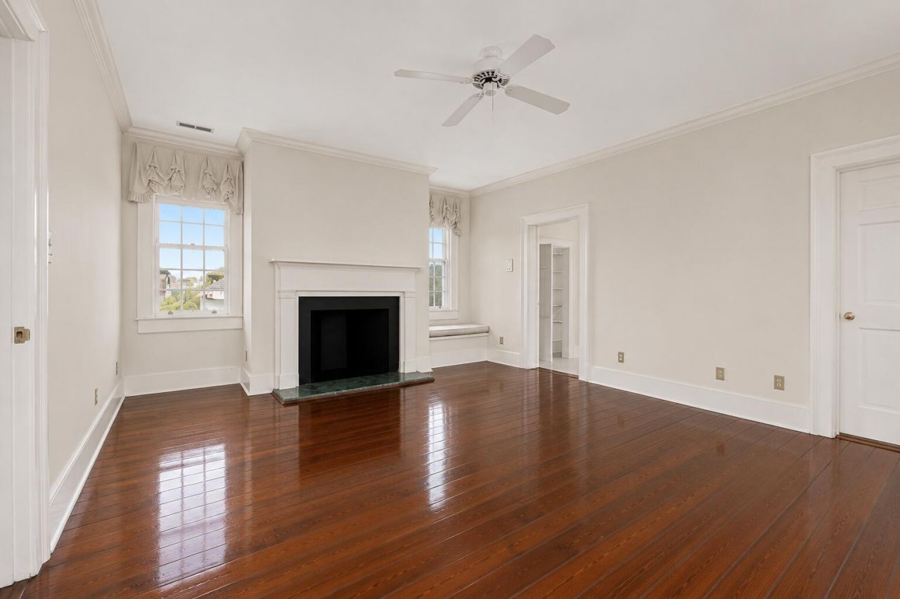 3 Lamboll Street Photo 35