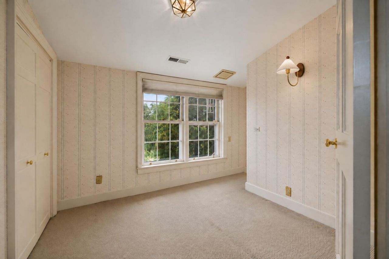 3 Lamboll Street Photo 36