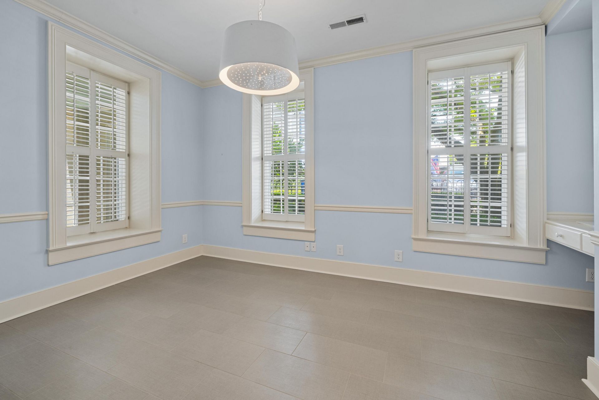 3 Lamboll Street Photo 43