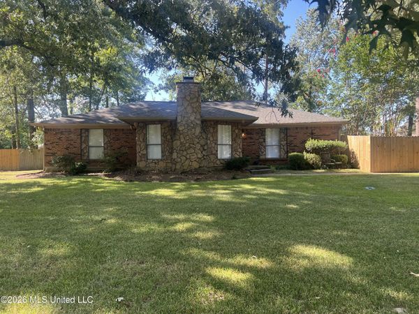 511 Camelia Trail, Brandon, MS 39047