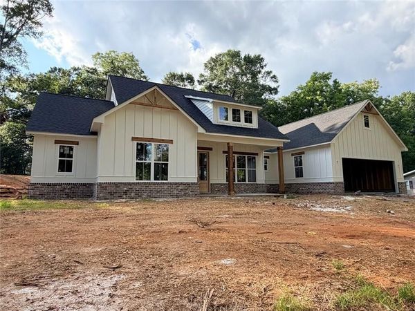 207 Walton Street, Loganville, GA 30052