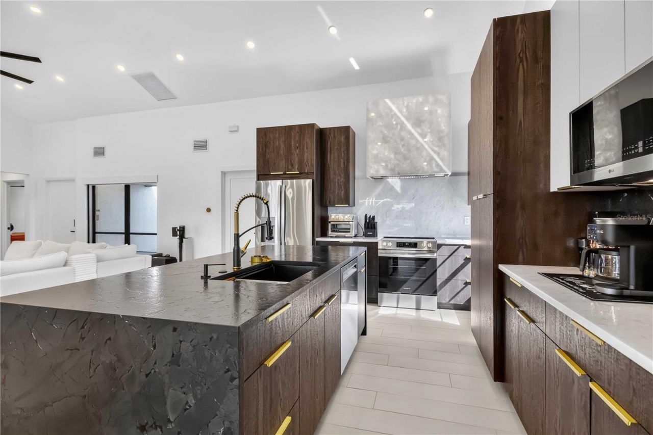 4134 Eastwood Drive , Sarasota, FL 34232 Photo
