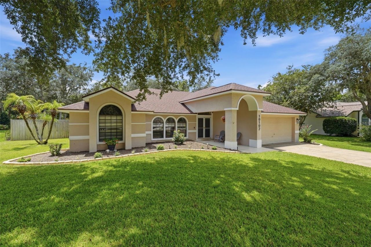 10102 Silver Bluff Drive , Leesburg, FL 34788 Photo