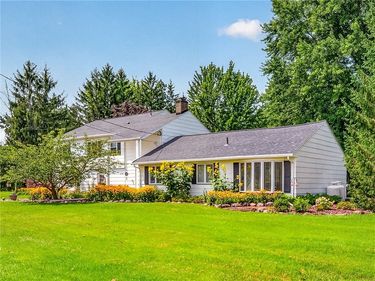 2161 County Line Road, Holley, NY 14470