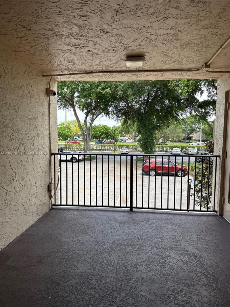 6751 N University Dr, Unit 216, Tamarac, FL 33321 Photo