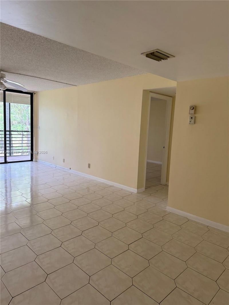 6751 N University Dr, Unit 216, Tamarac, FL 33321 Photo