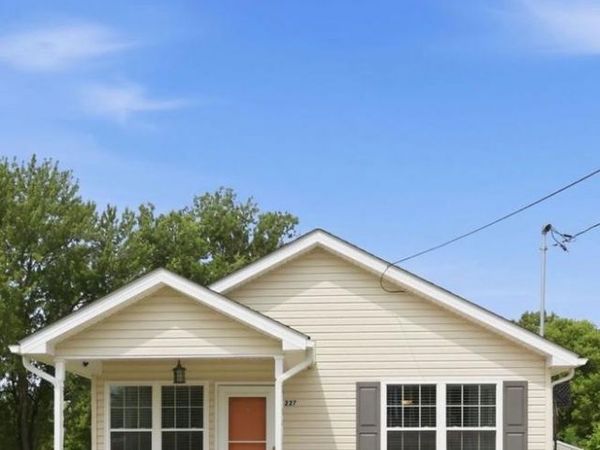 227 STONEWALL STREET, STRASBURG, VA 22657