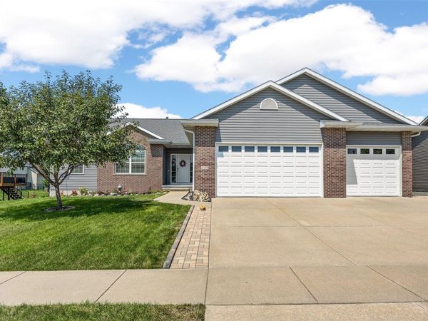440 Driftwood Lane, Fairfax, IA 52228