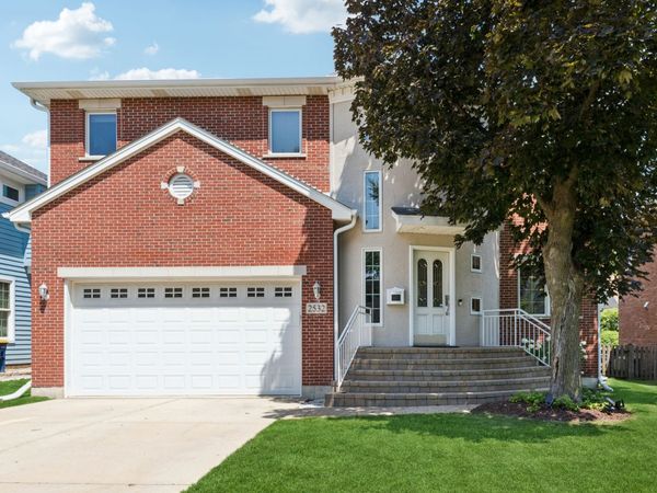 2532 Illinois Road , Northbrook, IL 60062