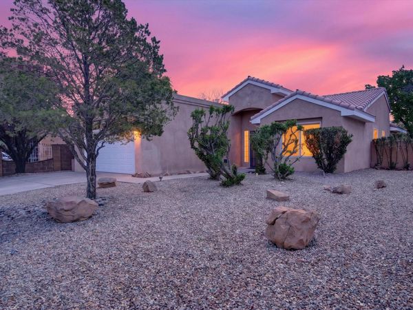6608 Honeylocust Avenue NW, Albuquerque, NM 87121