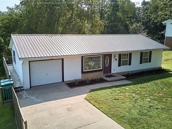 51 Cambridge Drive, Culloden, WV 25510