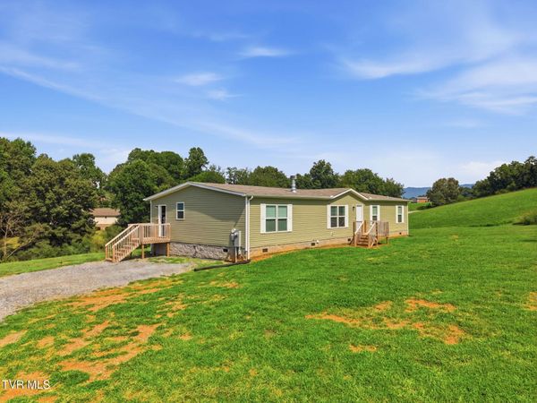 323 Fox Pvt Drive, Bluff City, TN 37618