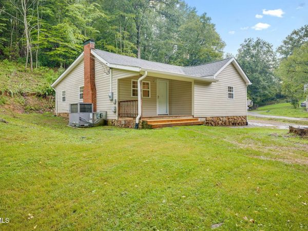 1300 Saratoga Road, Kingsport, TN 37660