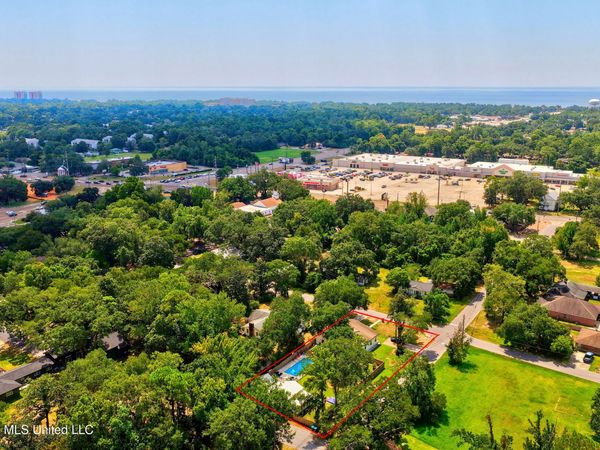 1200 College Street, Gulfport, MS 39507