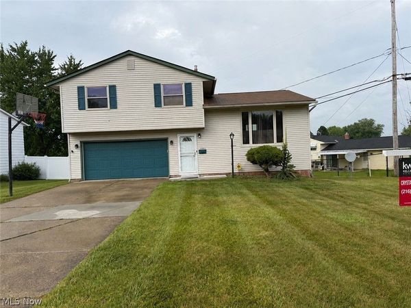 24881 Ridgeline Drive , Bedford Heights, OH 44146