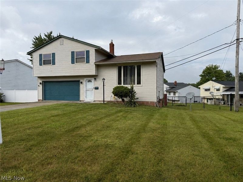 24881 Ridgeline Drive, Bedford Heights, OH 44146 Photo 2