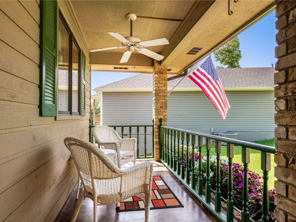 31 Lancaster Drive, Bella Vista, AR 72715