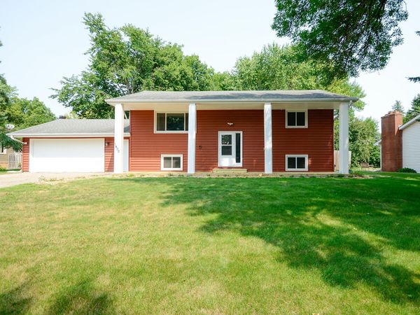 1400 Viking Drive, Buffalo, MN 55313